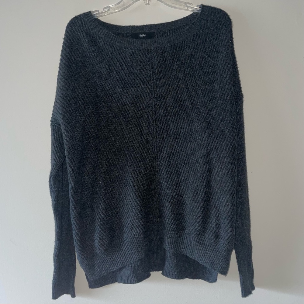 Mossimo Women’s L Charcoal Grey Diagonally Ribbed Boat Neck Sweater - Picture 1 of 3